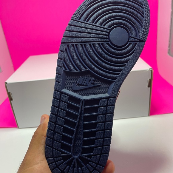 Air Jordan 1 “USA” - Picture 4 of 7